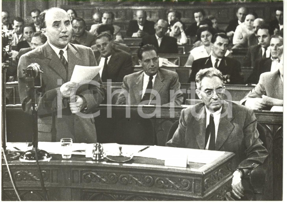 1956 BUDAPEST - András HEGEDÜS ed Ernő GERŐ al nuovo parlamento ungherese *Foto