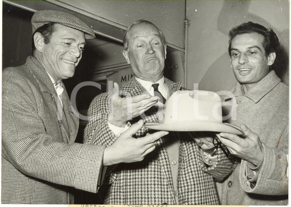1959 PARIS-LE BOURGET - Maurice CHEVALIER Eddie CONSTANTINE Michel RENAULT