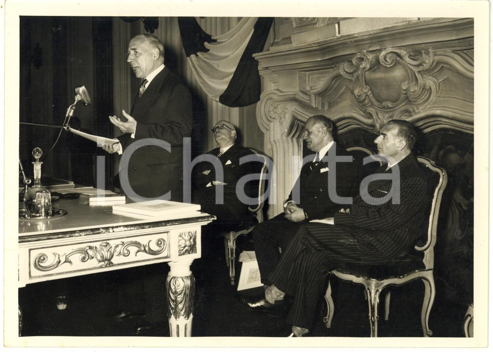 1959 TORINO - Professor Henry CONTAMINE tiene un discorso durante una conferenza