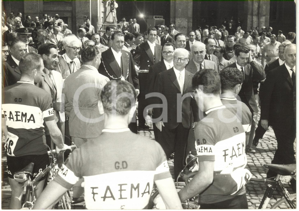 1960 ROMA QUIRINALE - Giovanni GRONCHI alla partenza del 43° GIRO D'ITALIA *Foto
