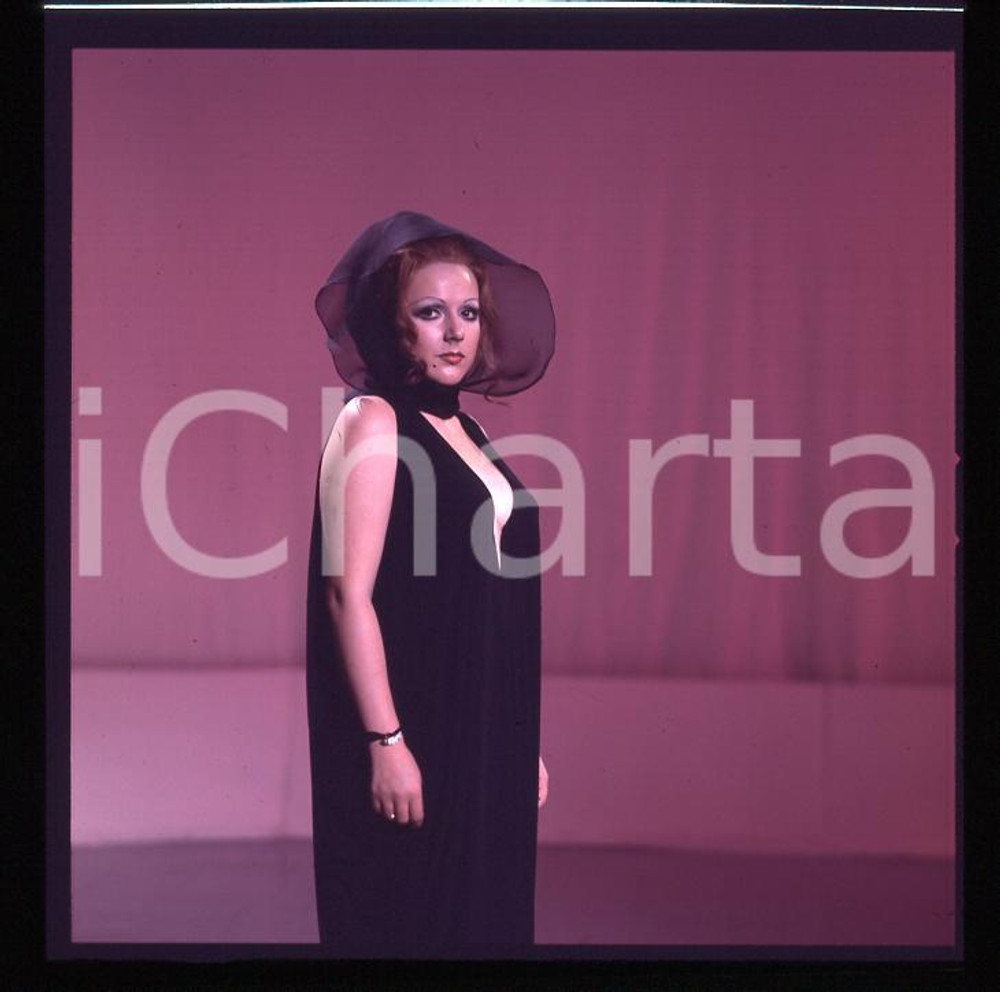 6X6cm NEGATIVO ORIGINALE* 1970ca ITALIA MUSICA Orietta BERTI Ritratto cantante 2