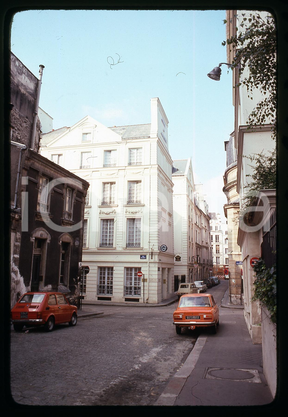 35mm vintage slide* 1977 PARIS Hotel LE COLBERT - Panorama con FIAT 126 