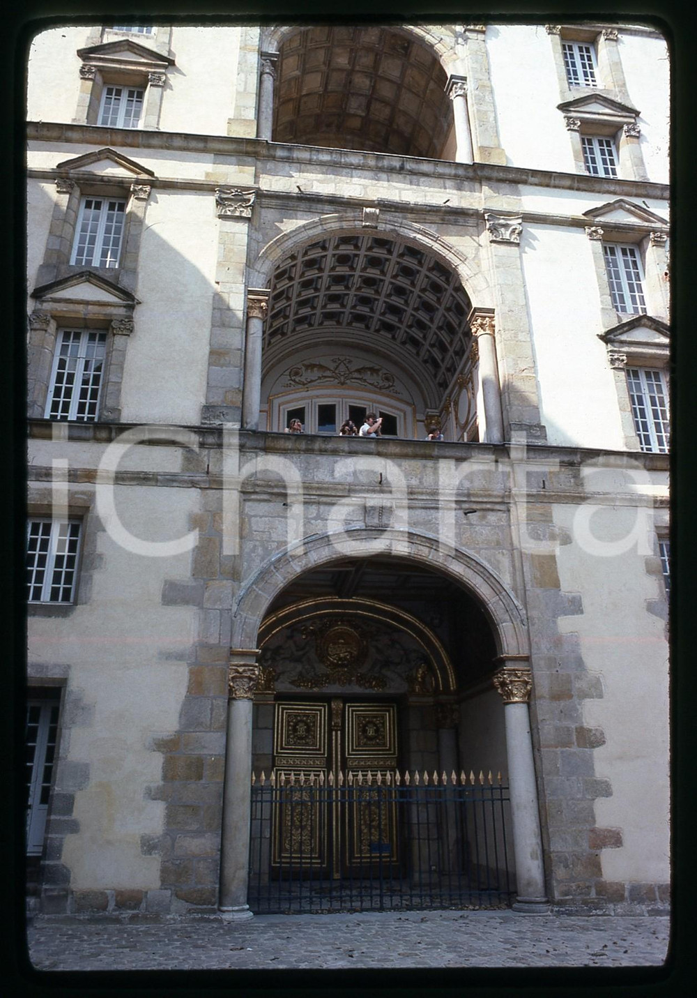 35mm vintage slide*1977 FRANCE Château de FONTAINEBLEAU - Scorcio della facciata