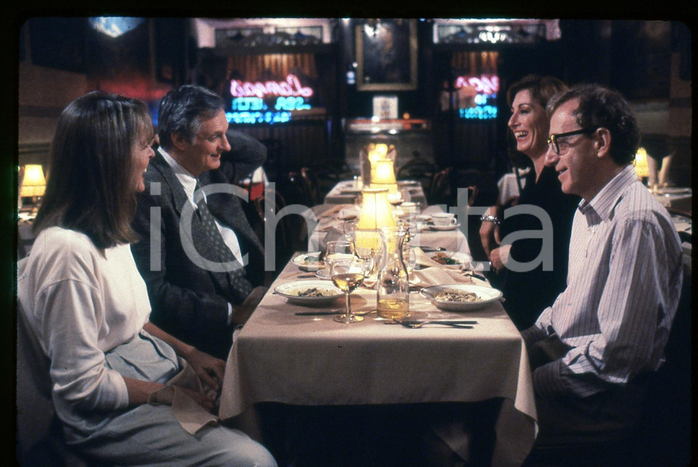 Fotografia d epoca originale 35mm vintage slide 1993 MANHATTAN MURDER MYSTERY Woody ALLEN Diane KEATON 1