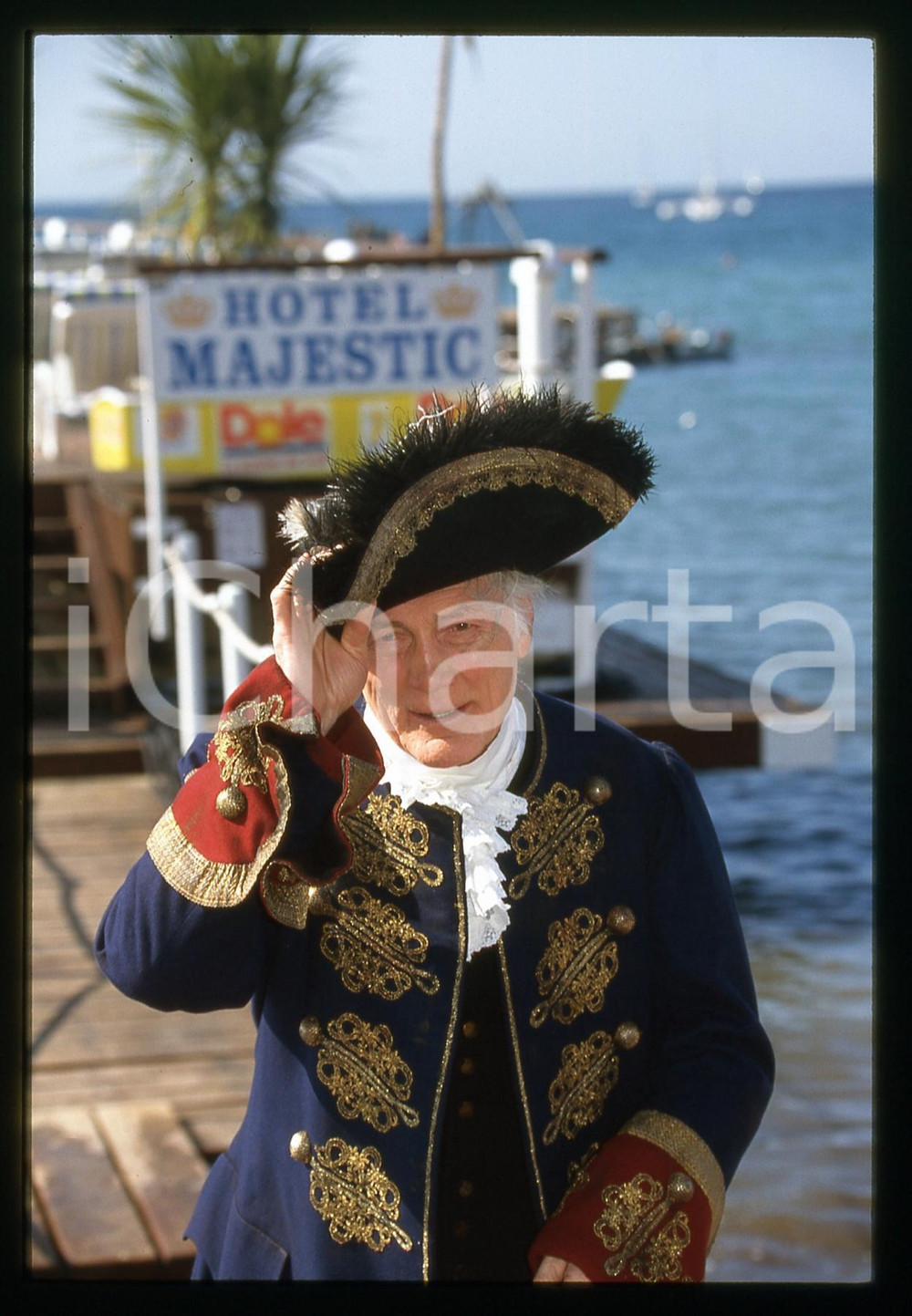 35mm vintage slide*1997 CANNES FILM FESTIVAL Jack PALANCE in costume d'epoca (7)