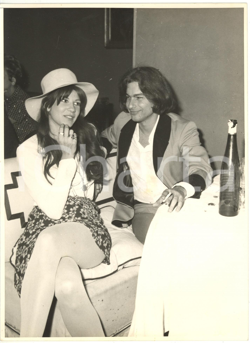 1970 ca ITALIA TEATRO - Angelica IPPOLITO con Peter HARTMANN durante una cena 