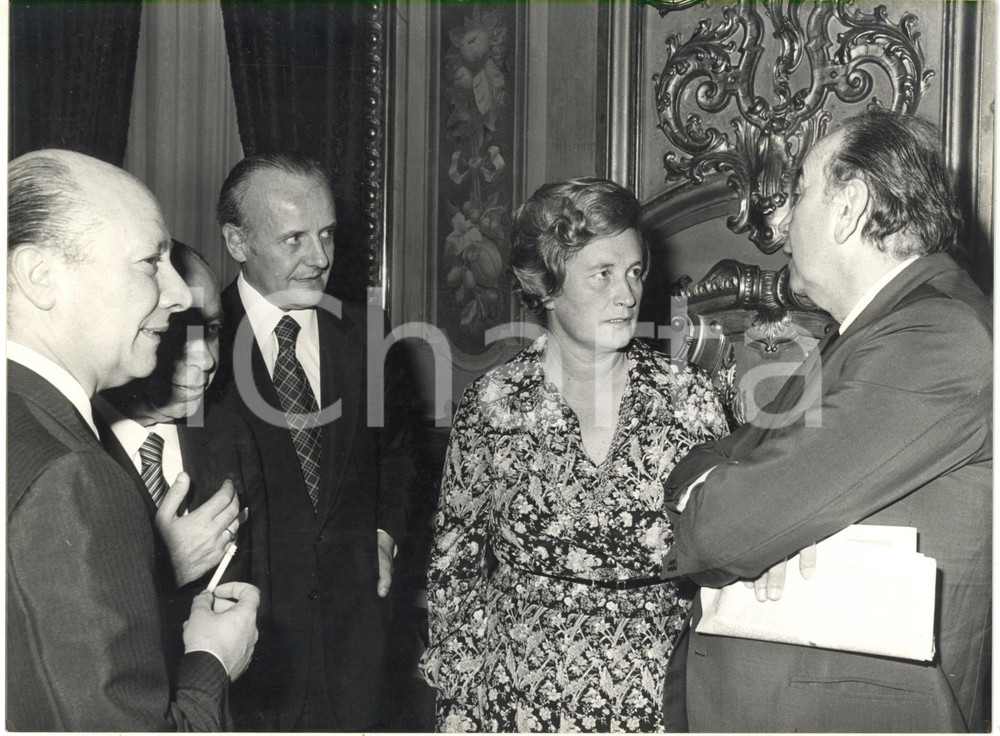 1976 ROMA QUIRINALE Ministri Filippo Maria PANDOLFI e Tina ANSELMI *Foto 24x18