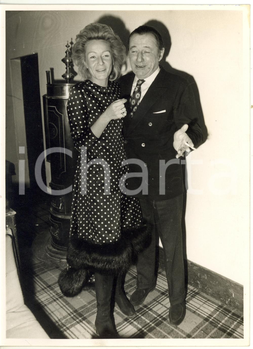 1985 ca ITALIA COSTUME Vittoria CAPPELLI con il conte Giorgio GUARNIERI *Foto