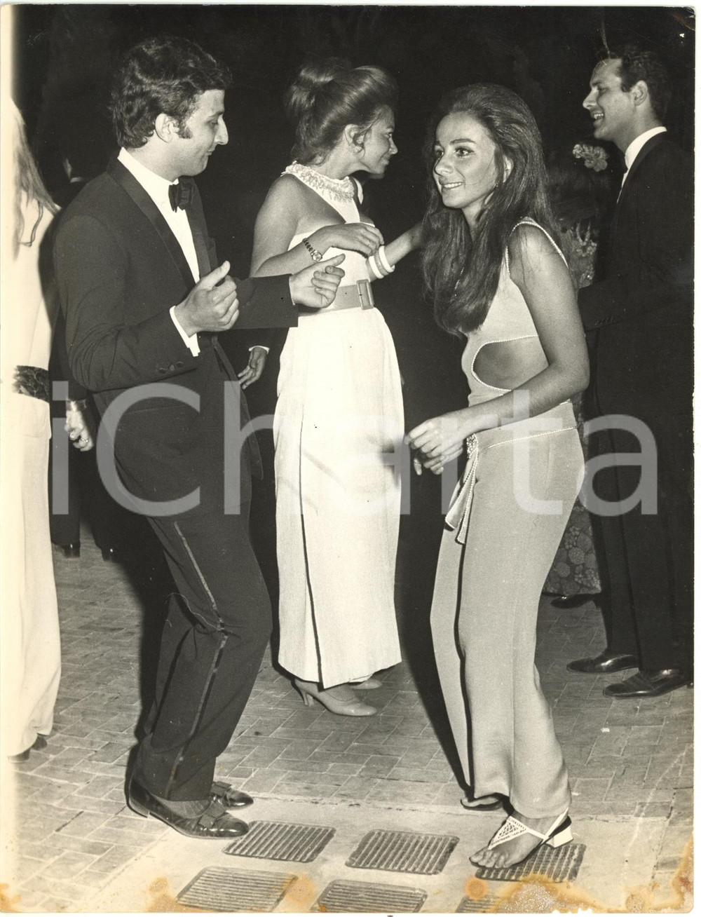 1975 ca ROMA COSTUME - Domenico Napoleone ORSINI balla con Francesca LO SCHIAVO