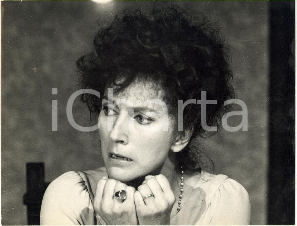 1972 CINEMA "Imputazione di omicidio" - Valentina CORTESE in una scena del film