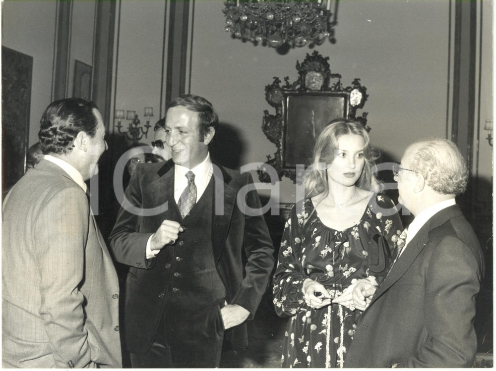 1970 ca ITALIA CINEMA - Barbara BOUCHET Alain CHAMMAS Alberto SORDI Myron KARLIN