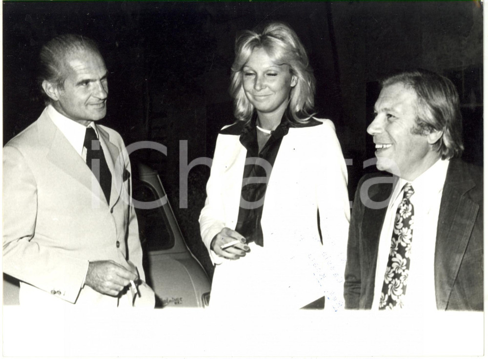 1975 ca ITALIA COSTUME - Sandro CIOTTI e Bruno MARTINO con FLORABELLE *Foto