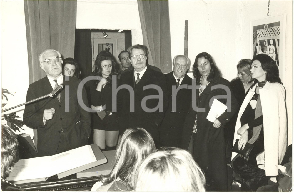 1970 ca ITALIA COSTUME - Giancarlo VIGORELLI Rafael ALBERTI Bedy MORATTI *Foto