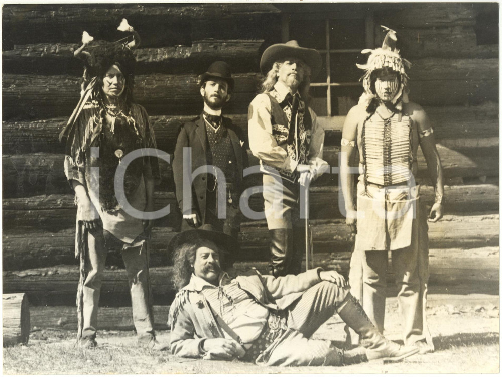 1976 CINEMA "Buffalo Bill e gli indiani" - Paul NEWMAN e Joel GREY con indiani