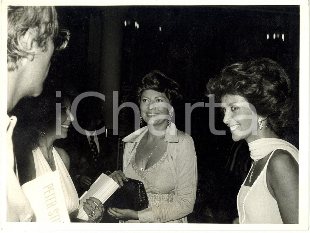 1970 ca COSTUME - Principessa SORAYA di Persia a una serata di gala *Foto 24x18