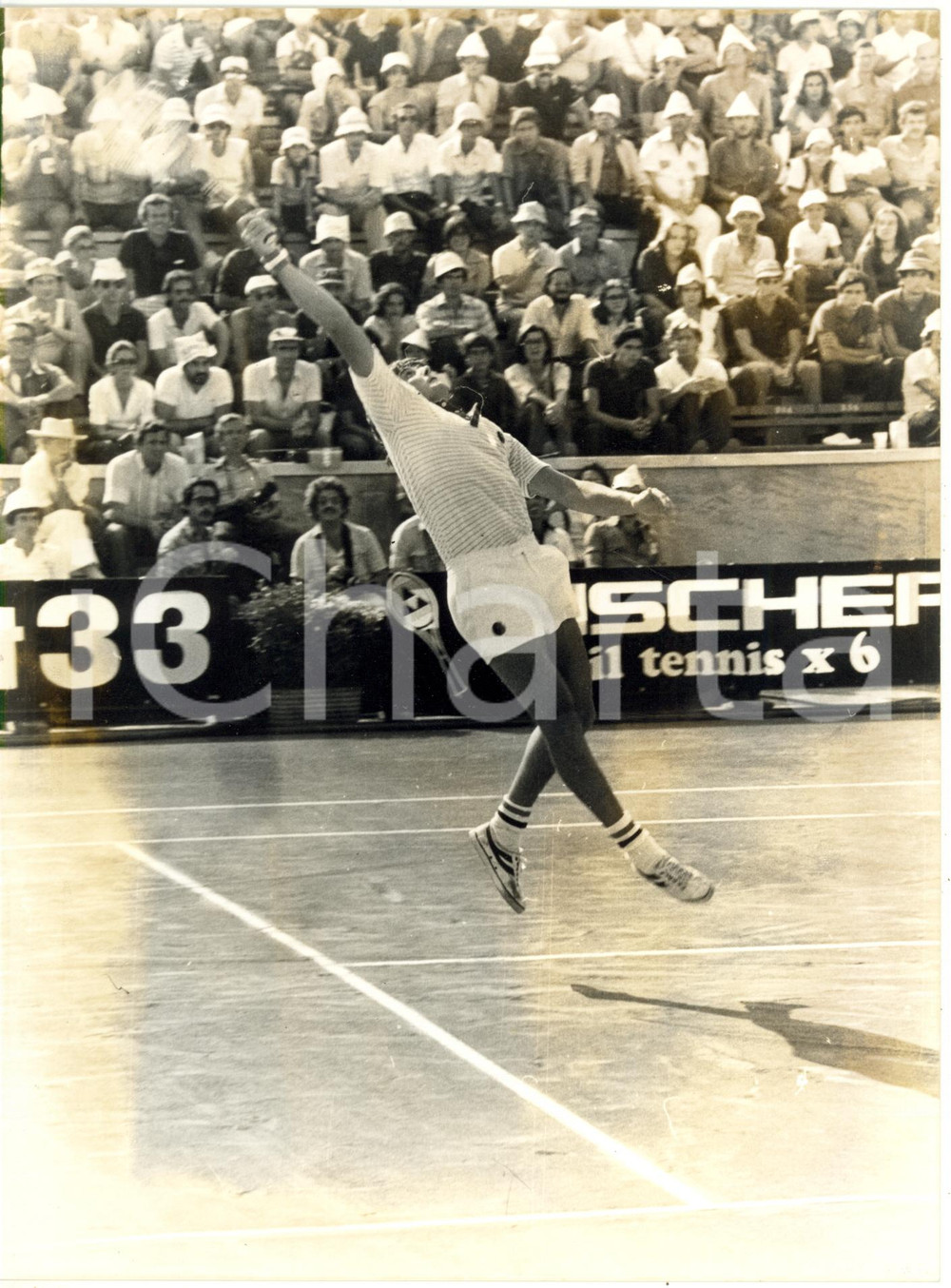 1975 ca TENNIS - Adriano PANATTA durante una partita *Fotografia VINTAGE 18x24