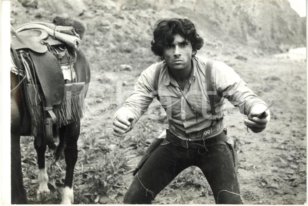 Fotografia d epoca originale 1971 CINEMA Leonard MANN nel film La vendetta Ã¨ un piatto che si serve freddo 1 1