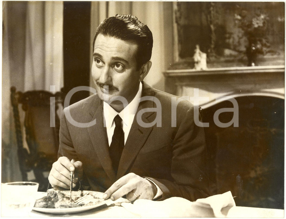 Fotografia d epoca originale 1965 CINEMA Signore & signori  Alberto LIONELLO in una scena del film Foto 1