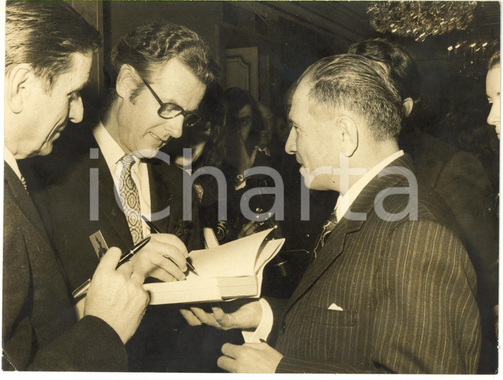 1970 ca ITALIA COSTUME - Colonnello Peter TOWNSEND e Generale Corrado RICCI 