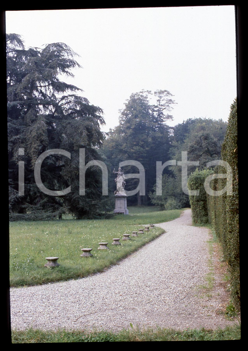 Fotografia d epoca originale 35mm vintage slide1980ca SOMMA LOMBARDO Parco del Castello Visconti di San Vito 1