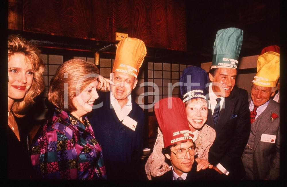35mm vintage slide* 1989 BENIHANA Mary Tyler MOORE Robert LEVINE Jerry ORBACH