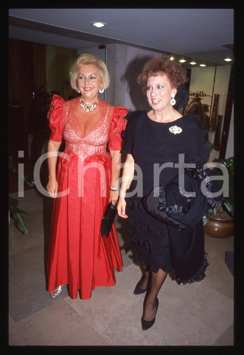 35mm vintage slide* 1990ca VENEZIA Anna Maria GAMBINERI e Rosanna VAUDETTI (3)