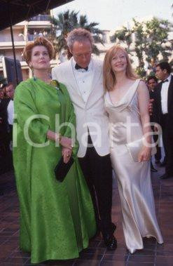 35mm vintage slide* 1994 CANNES  - EASTWOOD DENEUVE FISHER (1)