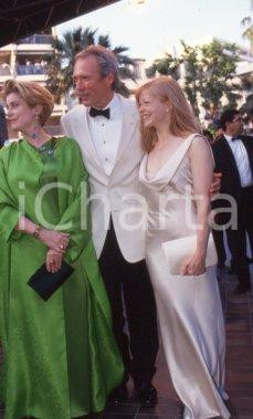 35mm vintage slide* 1994 CANNES  - EASTWOOD DENEUVE FISHER (7)