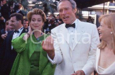 35mm vintage slide* 1994 CANNES  - EASTWOOD DENEUVE FISHER (10)