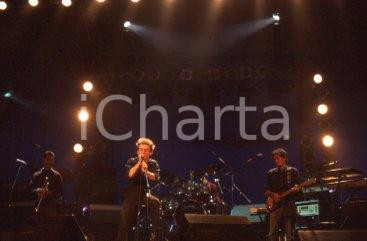 35mm vintage slide* 1995ca LA CRUS durante un concerto (5)