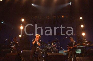 35mm vintage slide* 1995ca LA CRUS durante un concerto (8)