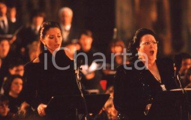 35mm vintage slide* 1995ca Monsterrat CABALLÉ Monsterrat MARTÍ in concerto (2)