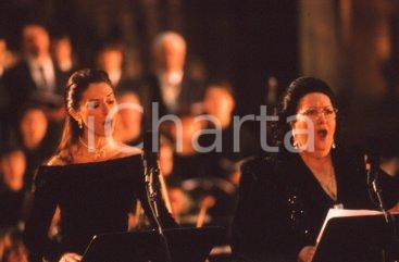 35mm vintage slide* 1995ca Monsterrat CABALLÉ Monsterrat MARTÍ in concerto (3)