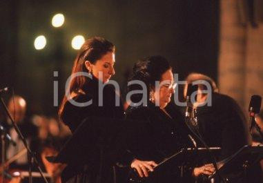 35mm vintage slide* 1995ca Monsterrat CABALLÉ Monsterrat MARTÍ in concerto (6)