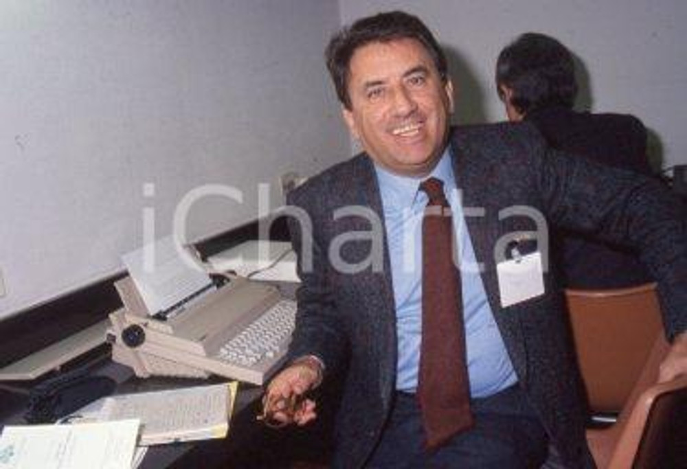 35mm vintage slide* 1990 RAI Fulvio DAMIANI al congresso della DC (2)