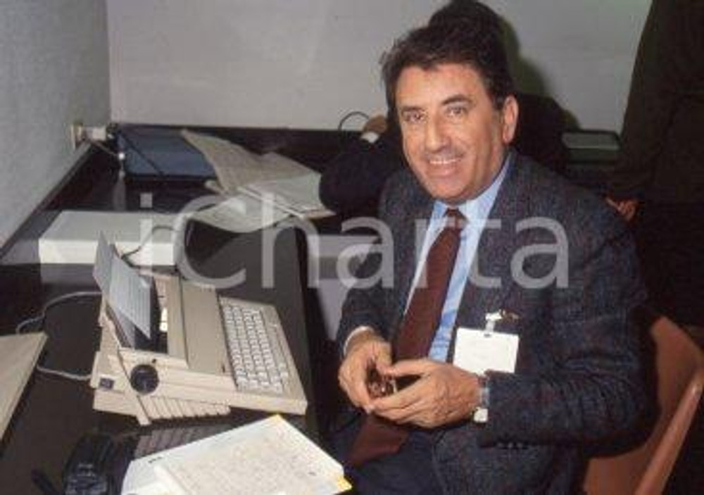 35mm vintage slide* 1990 RAI Fulvio DAMIANI al congresso della DC (5)