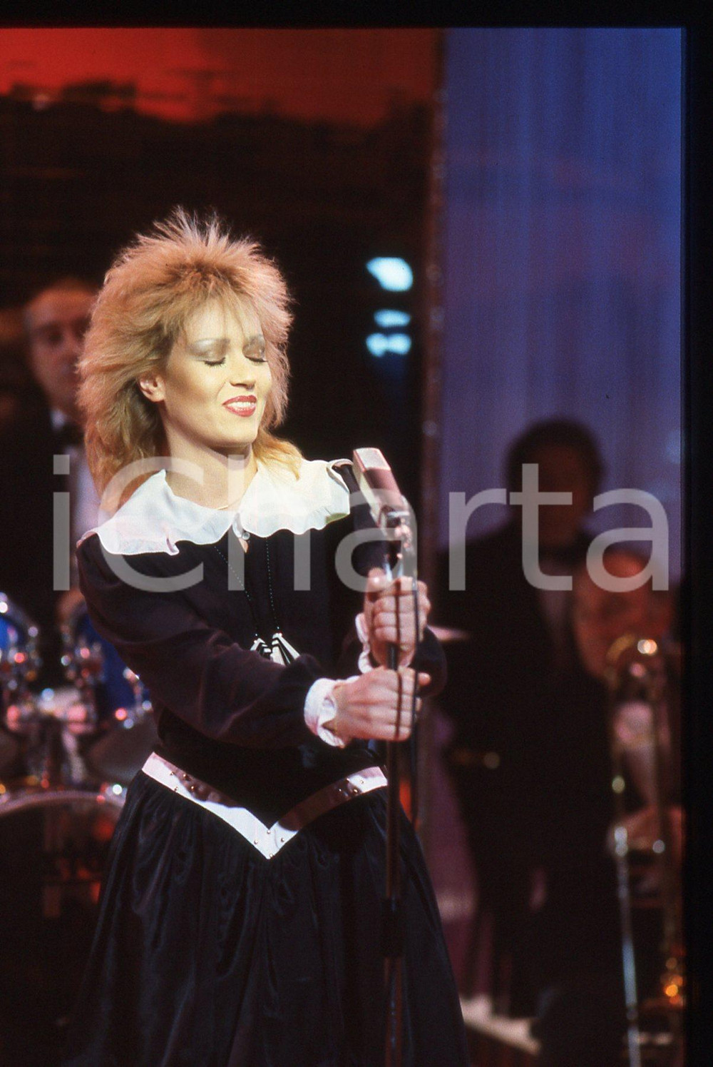 35mm vintage slide* 1980ca ITALIA MUSICA Tiziana RIVALE durante concerto (7)