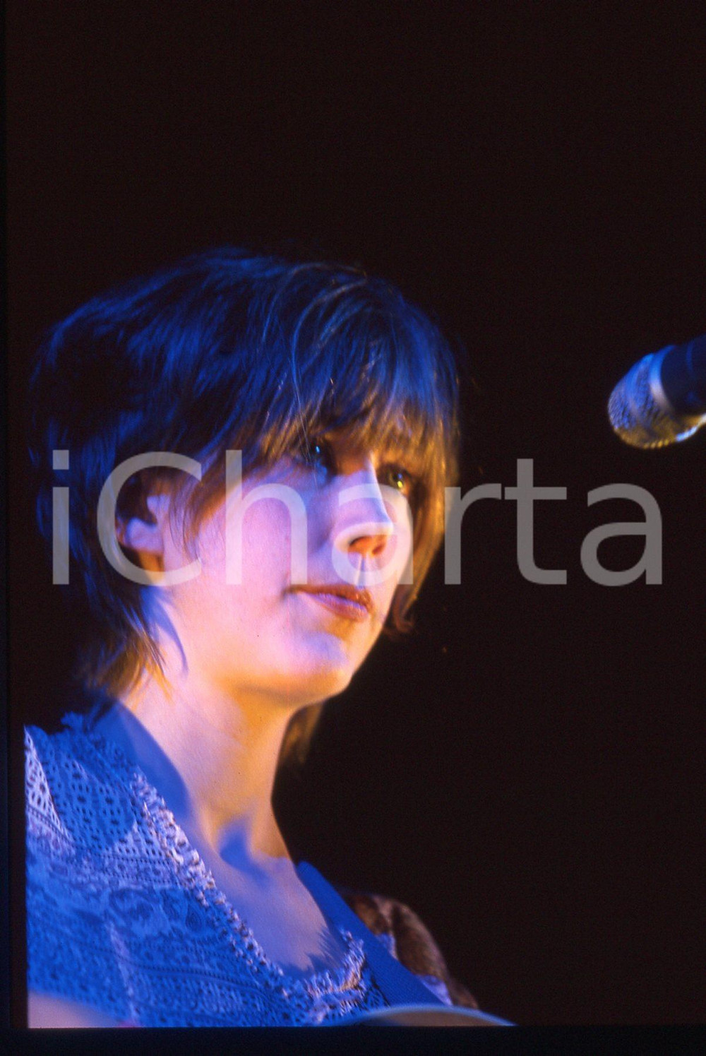 35mm vintage slide* 2000 VILLAFRANCA DI VERONA Beth ORTON durante il concerto 2