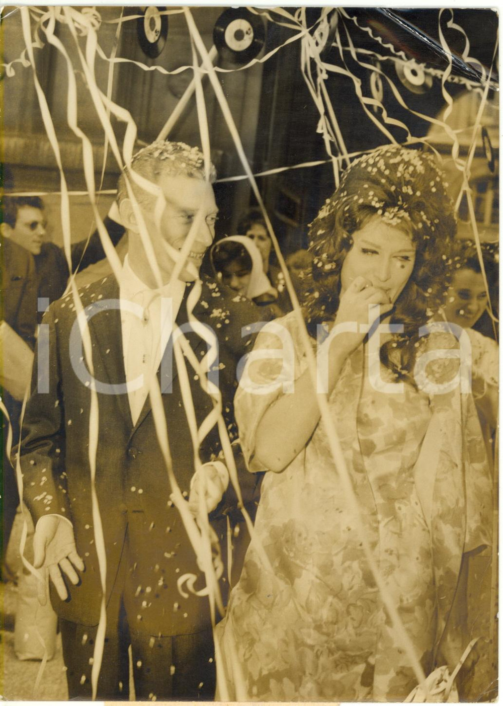 1961 PARIS - Matrimonio di DALIDA e Lucien MORISSE - Gli sposi dopo la cerimonia
