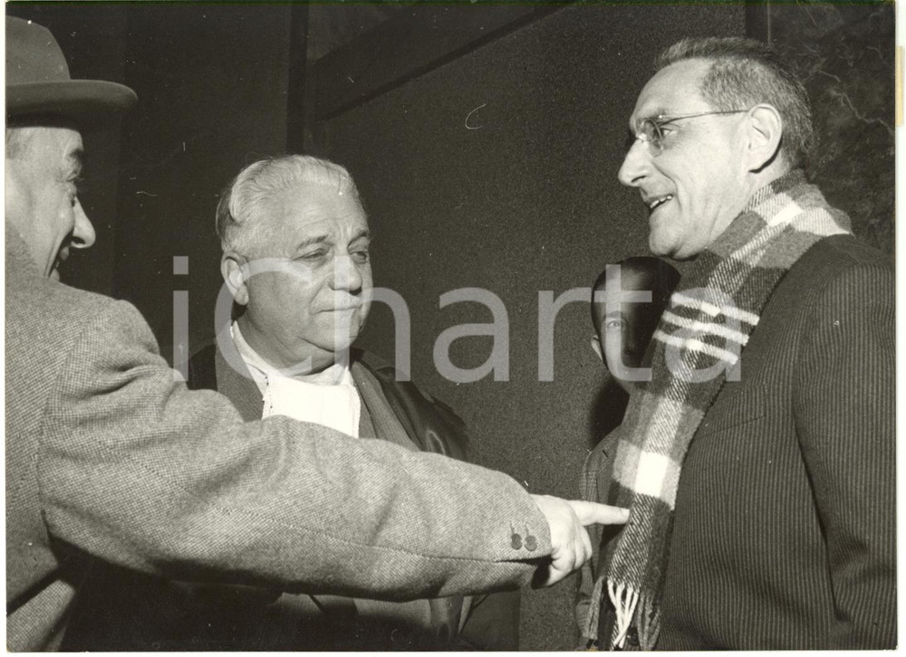 1954 MILANO Processo Comel - Marcello COMEL con l'avvocato CRISTIANI *Foto 18x13
