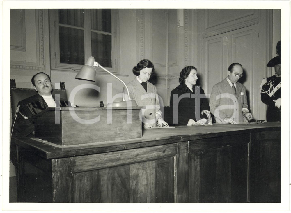 1958 TRIBUNALE DI TORINO Processo per infanticidio - Prime donne giurate (1) 