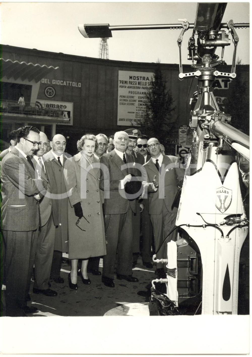 1958 MILANO FIERA - Presentazione HILLER XROE-1 elicottero più piccolo del mondo