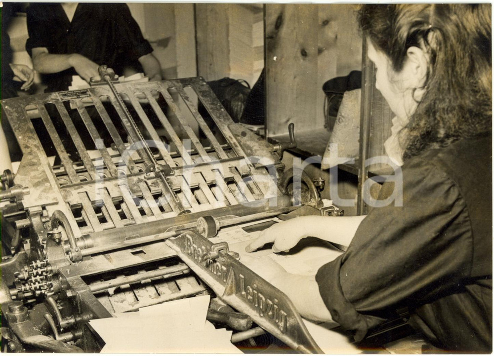 1953 TORINO Elezioni politiche - Preparazione delle schede elettorali *Foto 