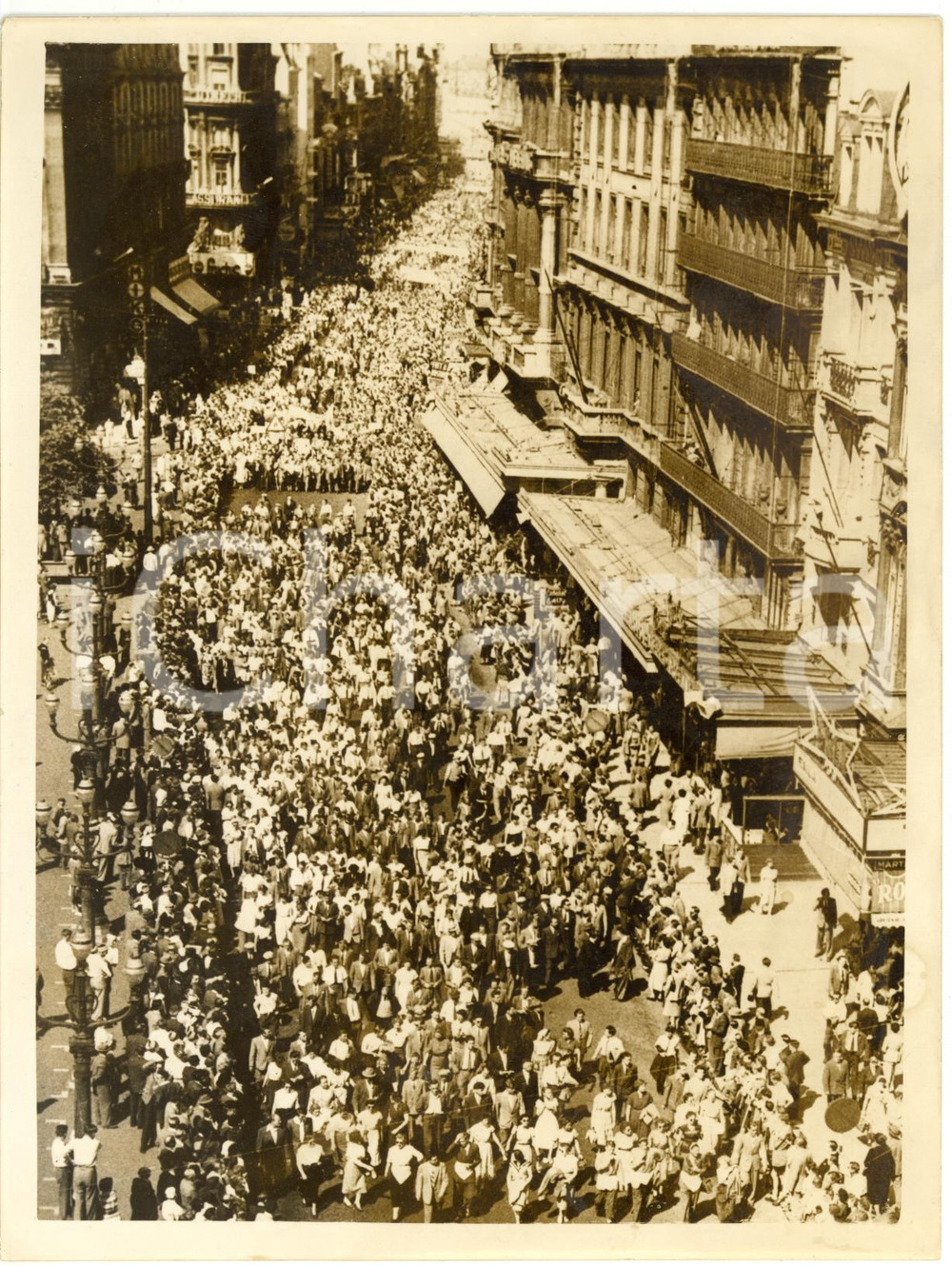 1955 BRUXELLES - Crowd in a demonstration of Christian Social Committee *Photo