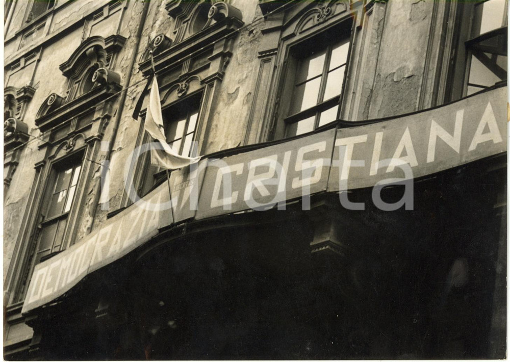 1954 TORINO Morte Alcide DE GASPERI - Bandiera a mezz'asta alla sede della DC