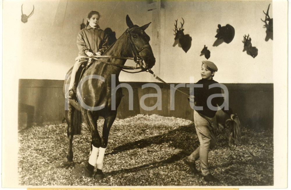 1957 CINEMA "Clara et les Méchants" - Minou DROUET e Yves-Marie MAURIN sul set