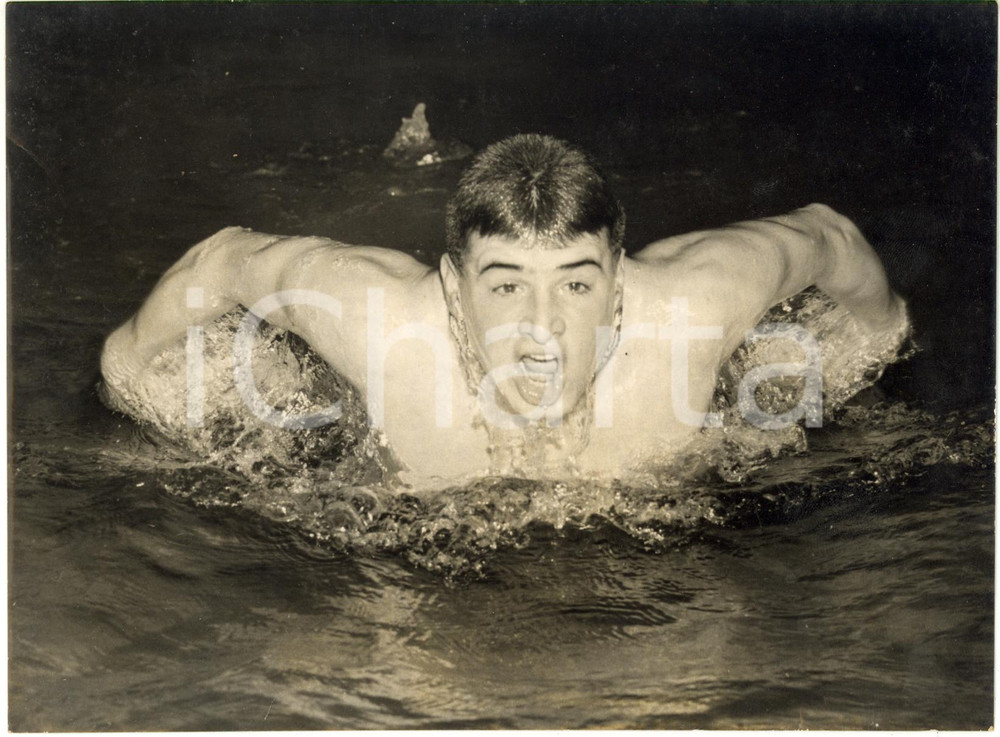 1956 BLACKPOOL UK - Graham SYMONDS training for Melbourne OLYMPIC GAMES *Photo