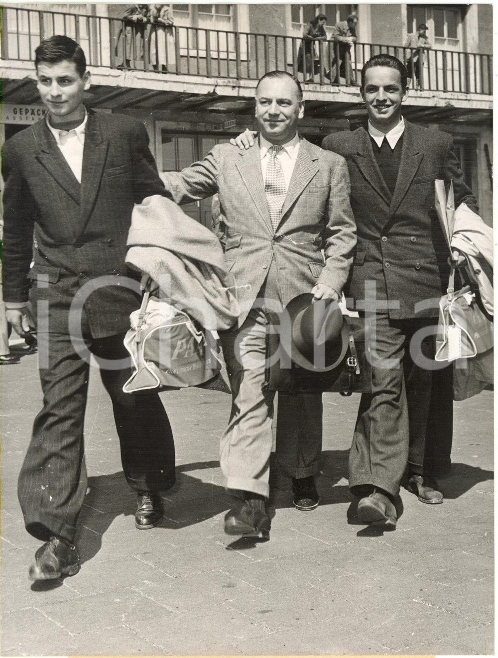 1954 MUNICH-RIEM AIRPORT - Valeriu GEORGESCU with his sons Constantin and Peter