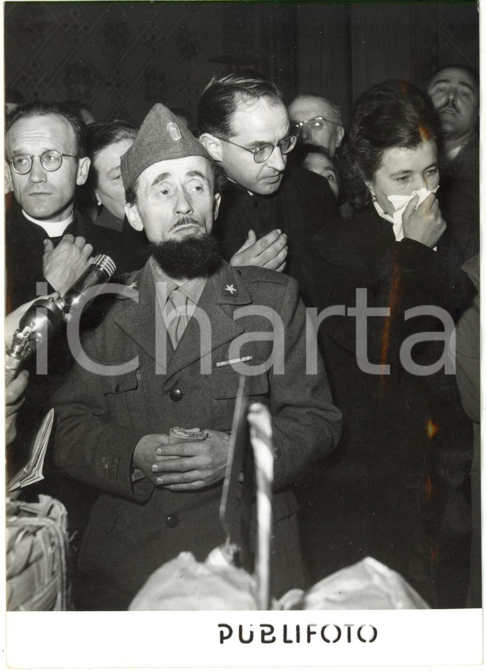 1954 UDINE - Padre Davide BREVI reduce dall'URSS intervistato al suo ritorno