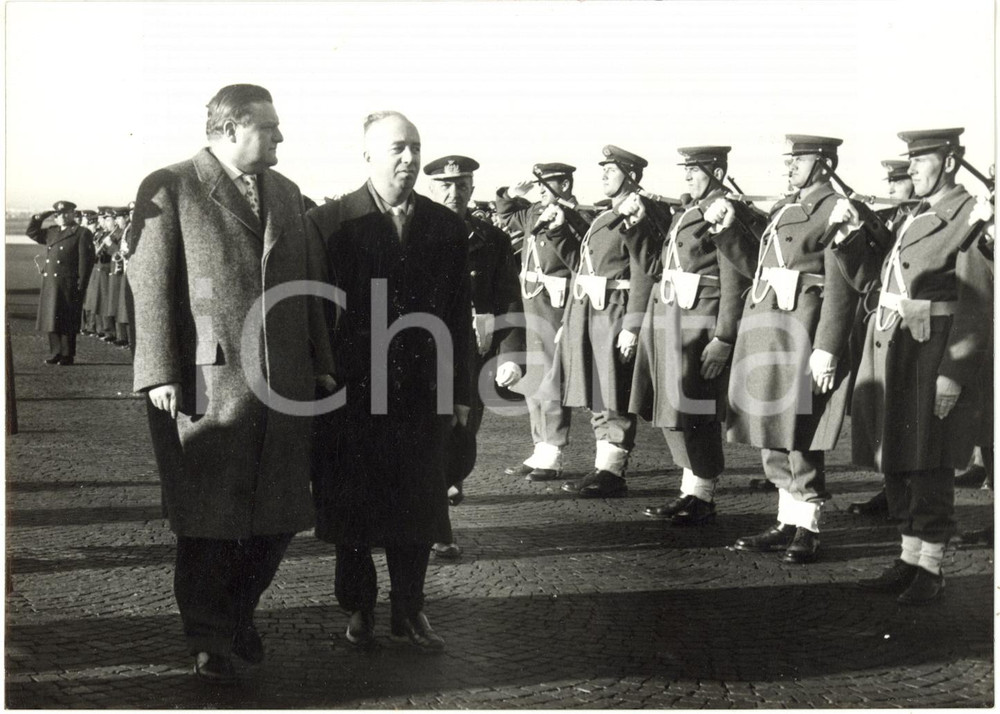 1957 ROMA CIAMPINO - Ministro Franz Josef STRAUSS accolto da picchetto militare
